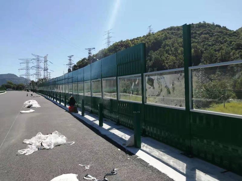 高速声屏障